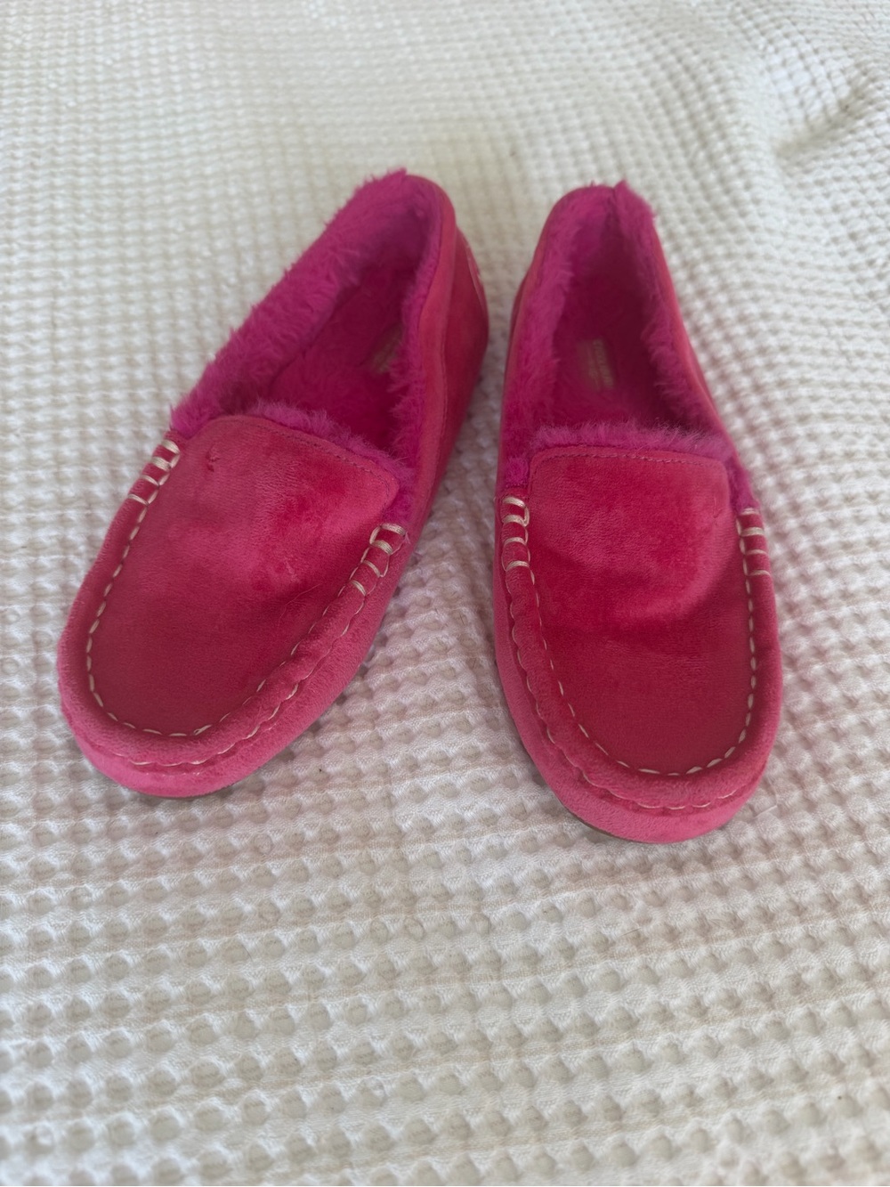 Koolaburra by UGG Girls Bright Pink Lined Moccasins